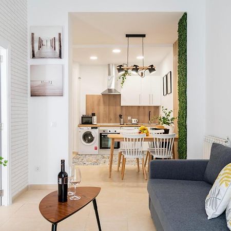 For You Rentals Elegante Y Bonito Apartamento Temporal En El Corazon De Madrid Inf1C Luaran gambar