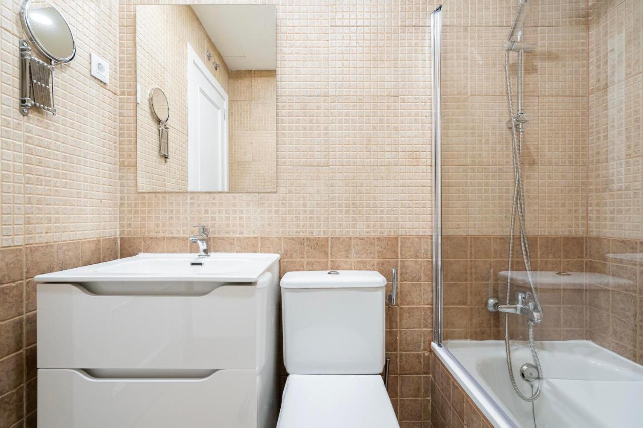 For You Rentals Elegante Y Bonito Apartamento Temporal En El Corazon De Madrid Inf1C Luaran gambar