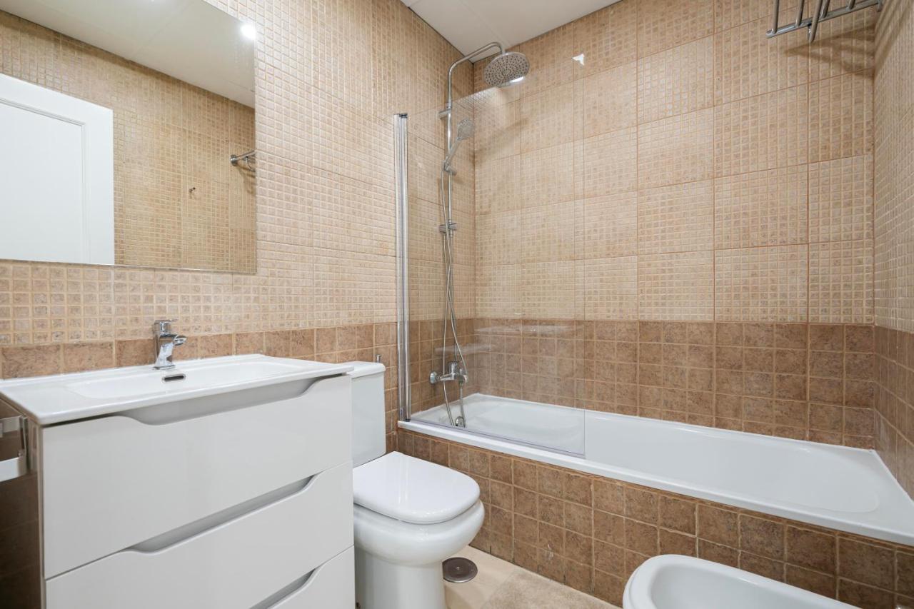 For You Rentals Elegante Y Bonito Apartamento Temporal En El Corazon De Madrid Inf1C Luaran gambar