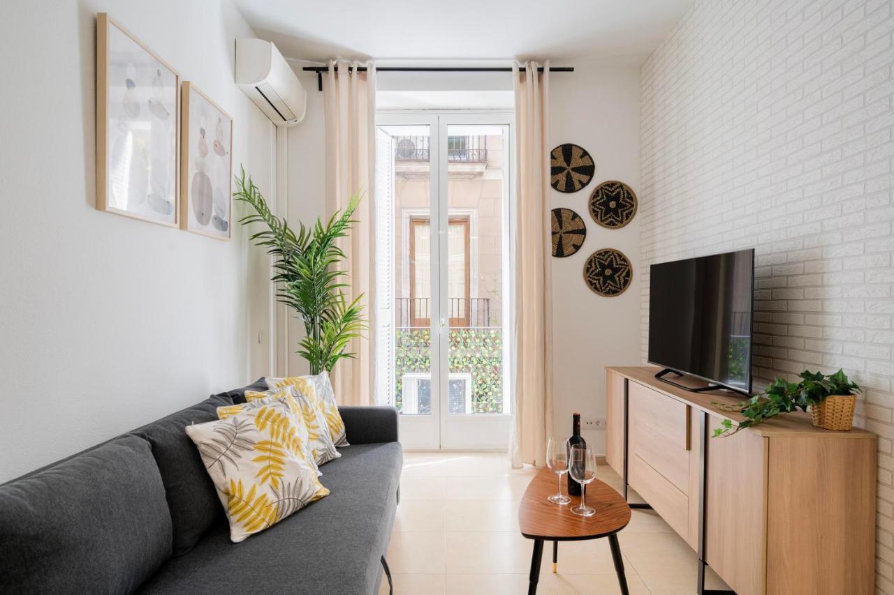 For You Rentals Elegante Y Bonito Apartamento Temporal En El Corazon De Madrid Inf1C Luaran gambar